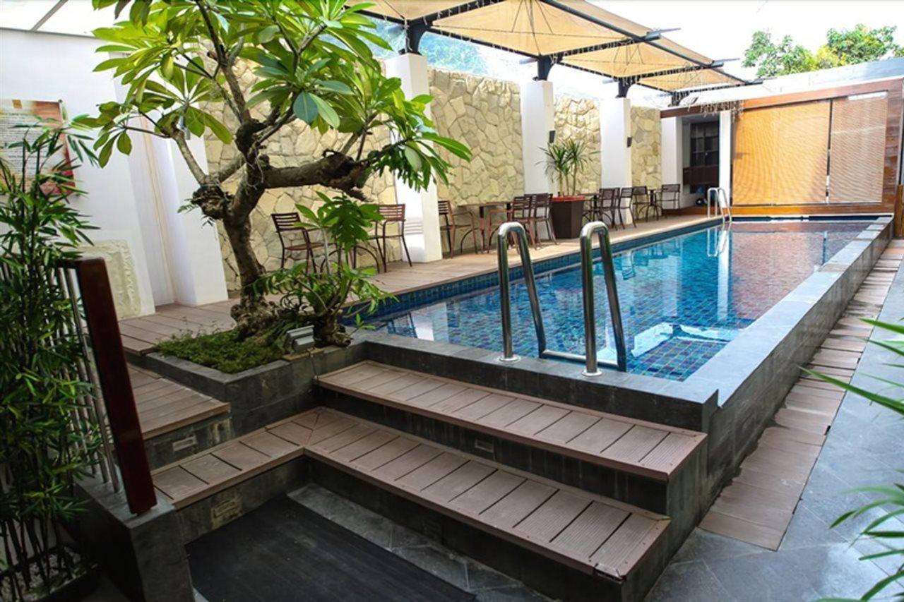 Favor Hotel Makassar City Center By Life Macáçar Exterior foto