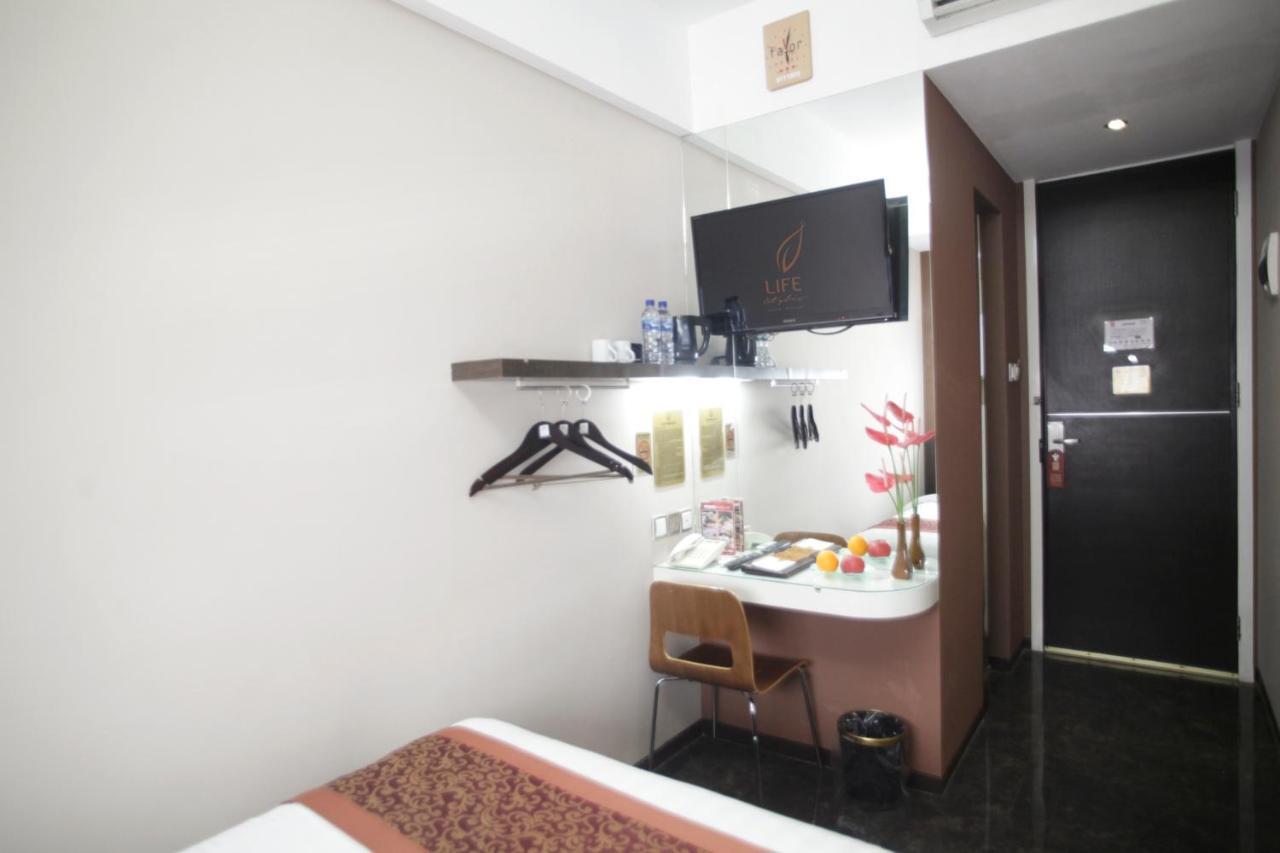 Favor Hotel Makassar City Center By Life Macáçar Exterior foto