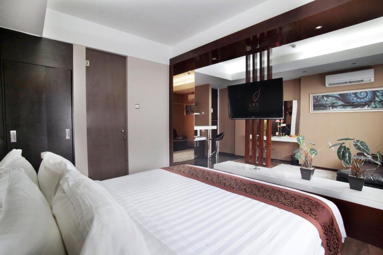 Favor Hotel Makassar City Center By Life Macáçar Exterior foto