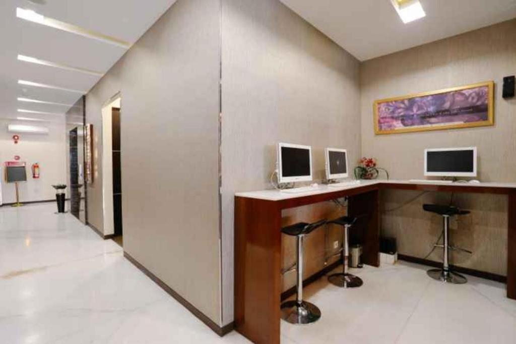 Favor Hotel Makassar City Center By Life Macáçar Exterior foto