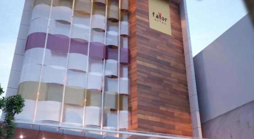 Favor Hotel Makassar City Center By Life Macáçar Exterior foto