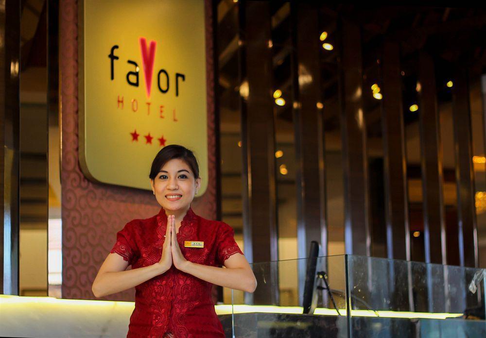 Favor Hotel Makassar City Center By Life Macáçar Exterior foto