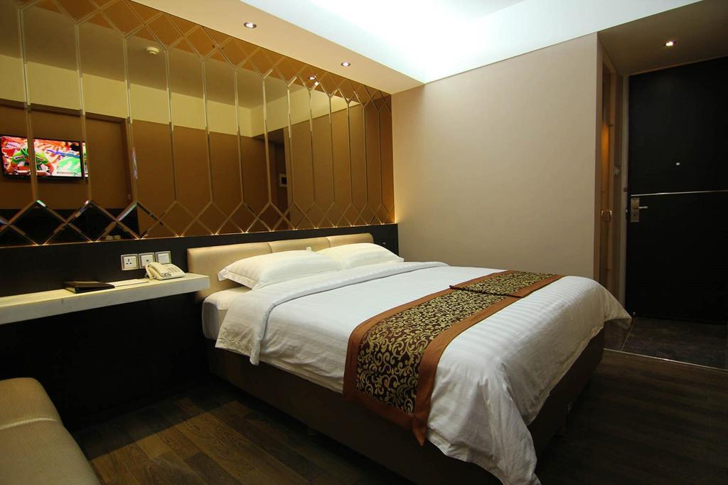 Favor Hotel Makassar City Center By Life Macáçar Quarto foto